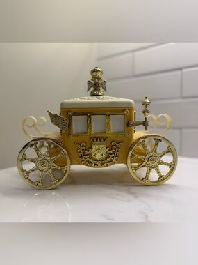 Vintage Musical Jewellery Carriage Box – Sanyo Movement